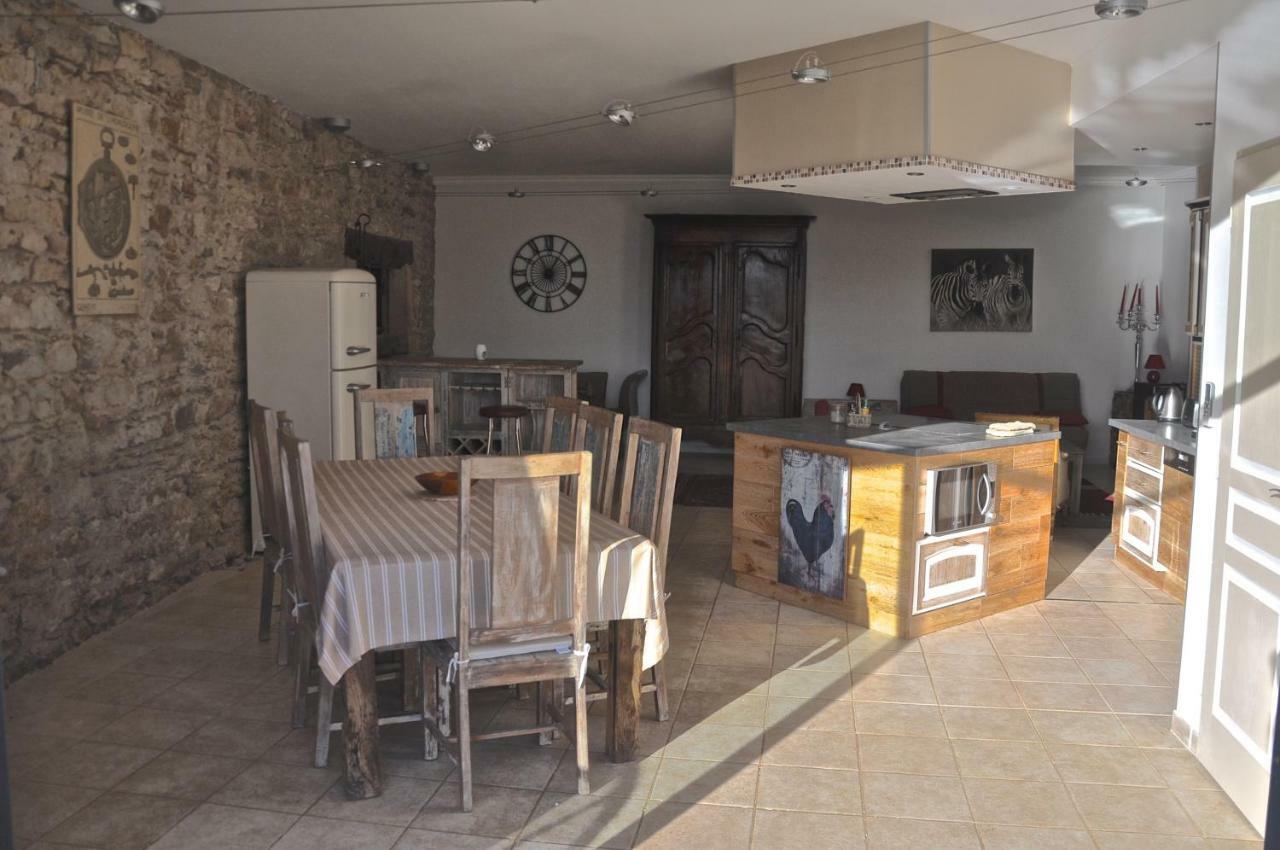 Le Clos Du Cher En Beaujolais Saint-Germain-Nuelles Bagian luar foto