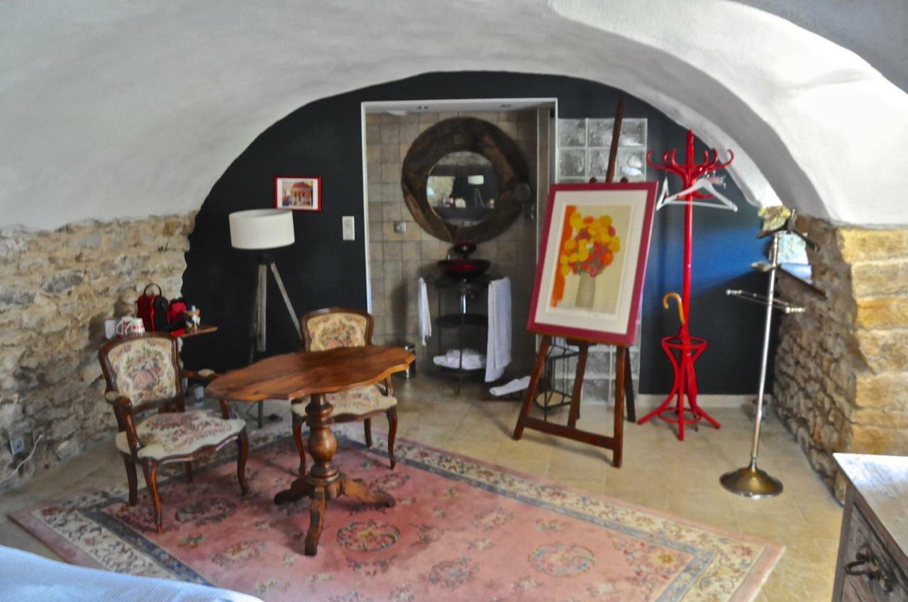Le Clos Du Cher En Beaujolais Saint-Germain-Nuelles Bagian luar foto