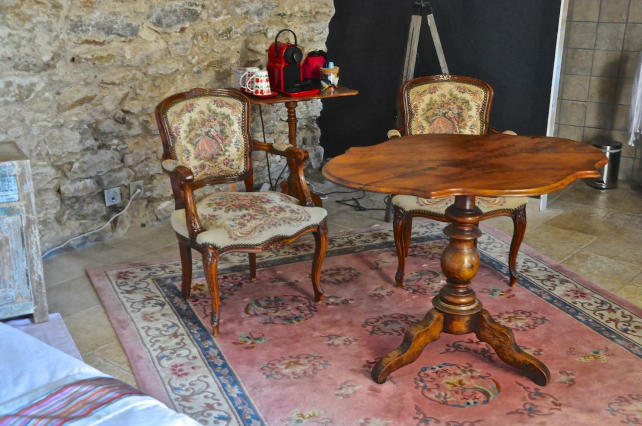 Le Clos Du Cher En Beaujolais Saint-Germain-Nuelles Bagian luar foto